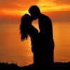 Silhouettes kiss Couple Love paint by numbers